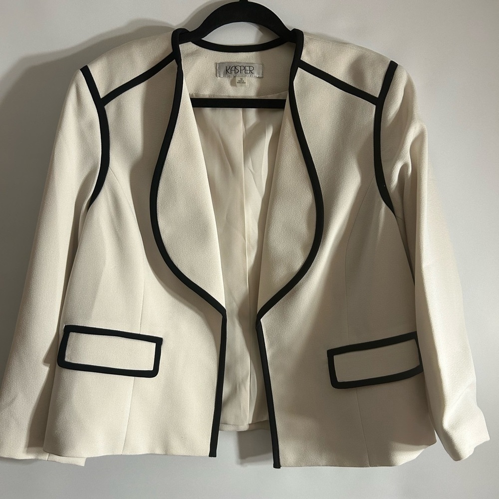 KASPER IVORY CREAM WITH BLACK TRIM FULLY LINED BLAZER WOMAN SIZE 16